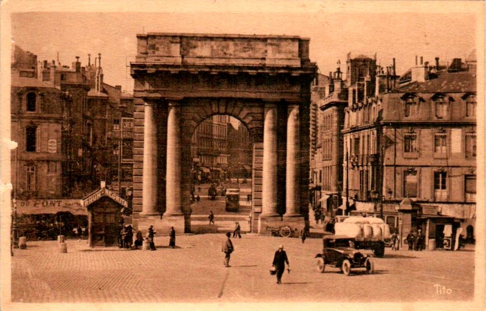 Bordeaux - Porte de Bourgogne (Tito) 1