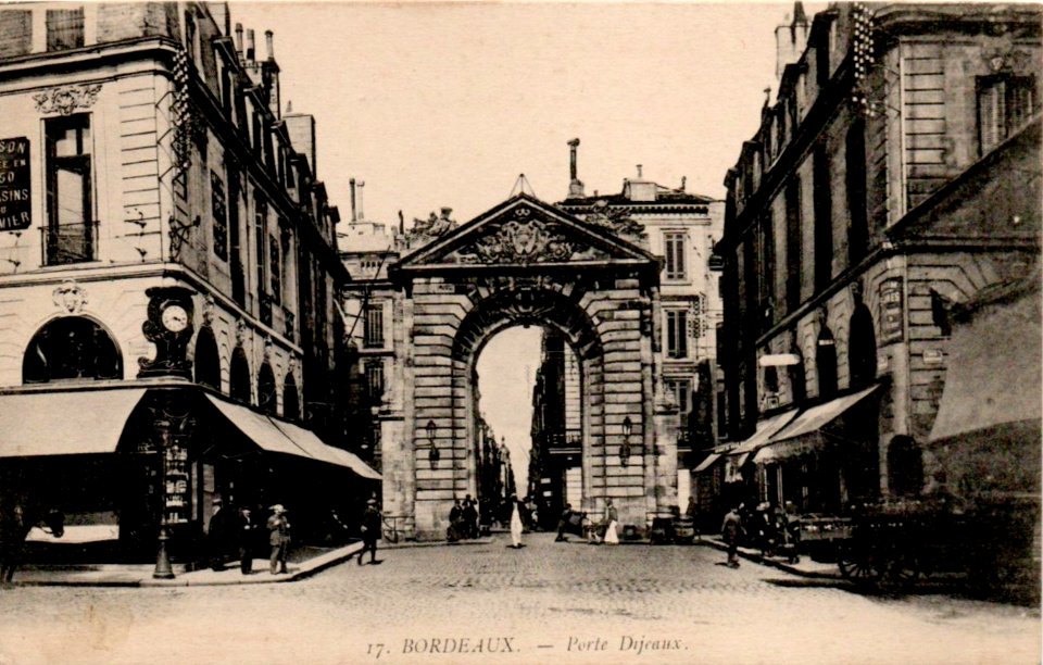 Bordeaux - Porte Dijeaux 7