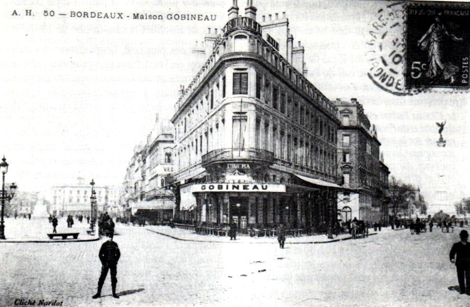 Bordeaux - Maison Gobineau - place de la Comédie