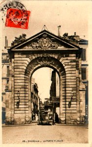 Bordeaux - Porte Dijeaux 12