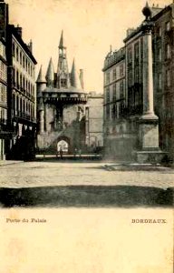 Bordeaux - Porte du Palais et colonne de marbre 1