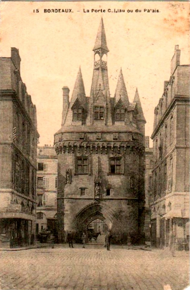 Bordeaux - Porte du Palais 10