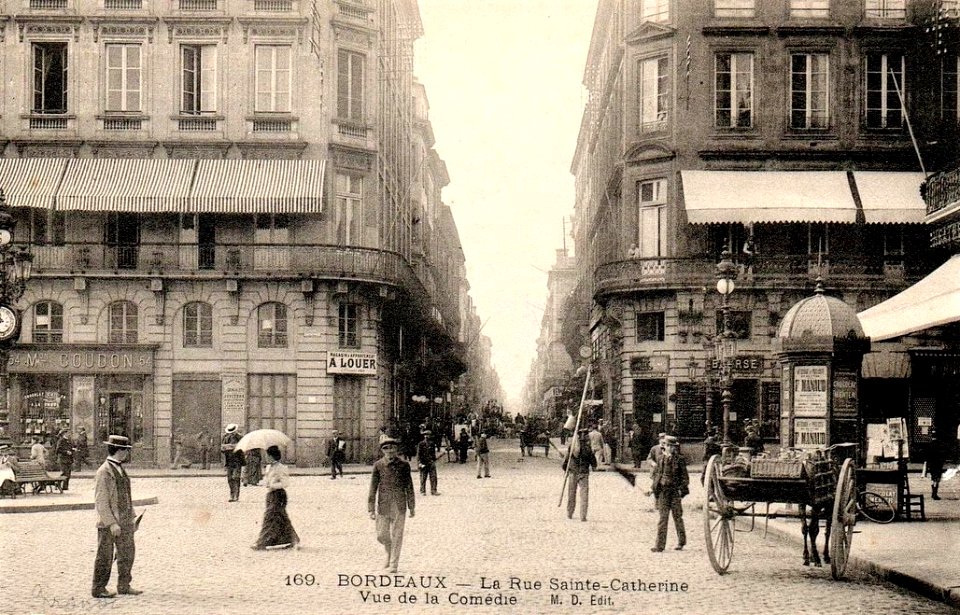 Bordeaux - rue Sainte-Catherine vue de la Comédie