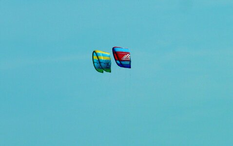 Kiting kite surfing sea photo