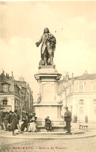 Bordeaux - Statue Place Tourny 5