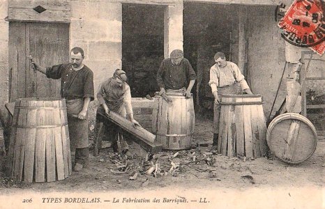 Bordeaux - Types bordelais - Fabrication des barriques 2 (LL)