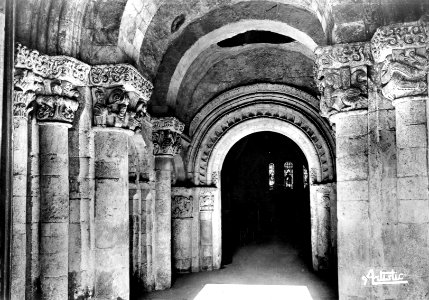 Bordeaux Basilique Saint-Seurin Porche 2
