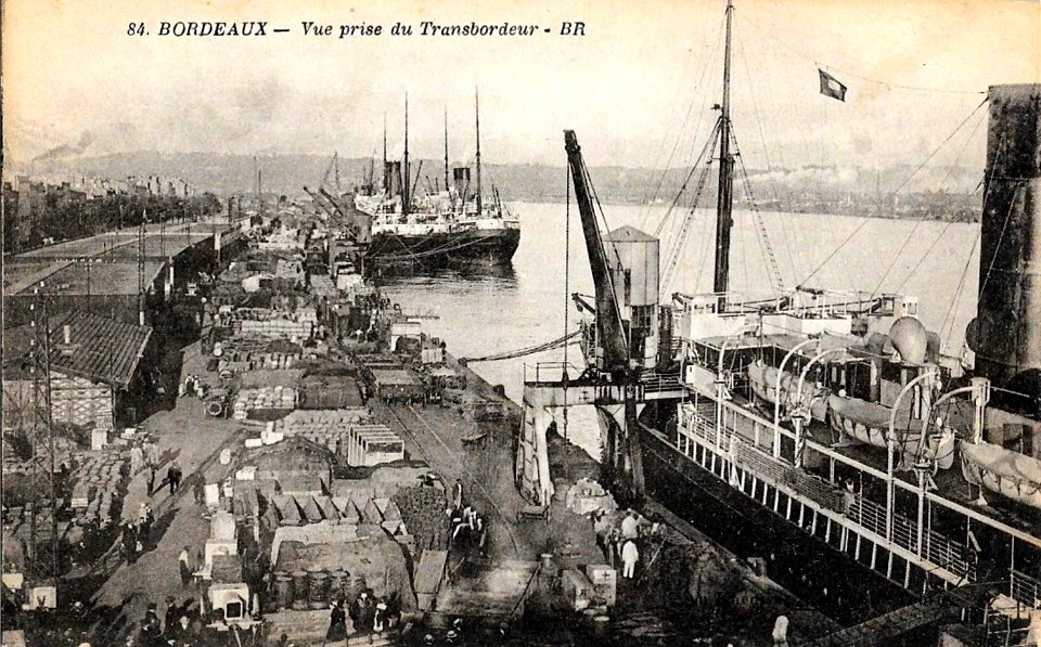 Bordeaux - Quais - vue prise du pont transbordeur 1