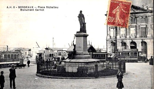 Bordeaux - statue de Sadi Carnot (place Richelieu - place Jaures) 2