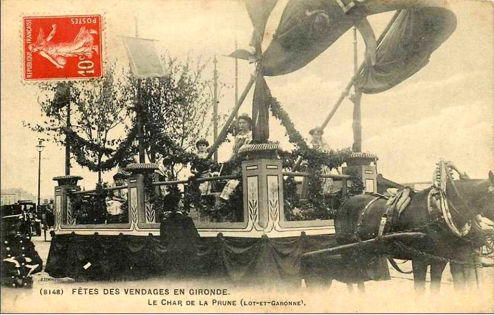 Bordeaux fête-des-vendanges Char de la Prune a