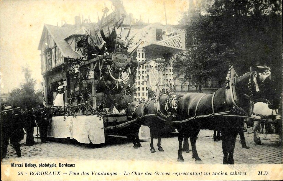 Bordeaux fête-des-vendanges Char des Graves