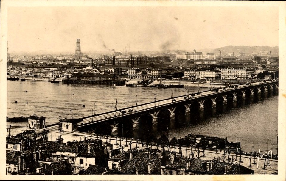 Bordeaux le pont-de-pierre 4