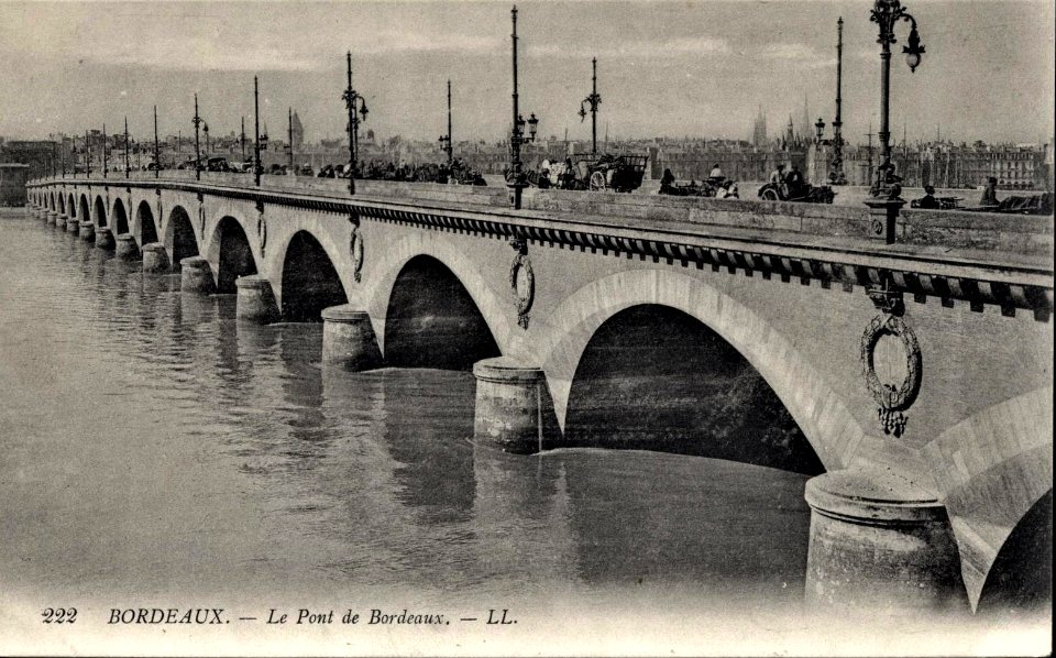 Bordeaux le pont-de-pierre 5