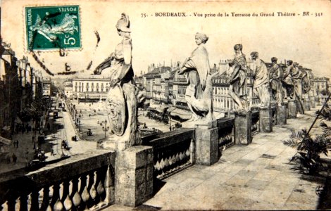 Bordeaux place de la comedie 29