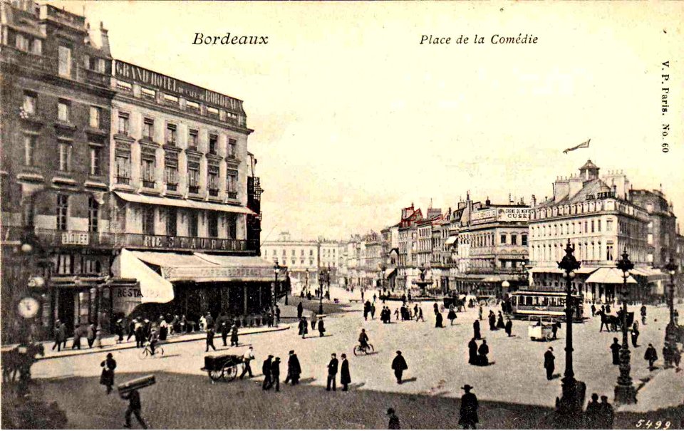 Bordeaux place de la comedie 30