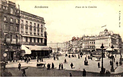 Bordeaux place de la comedie 30