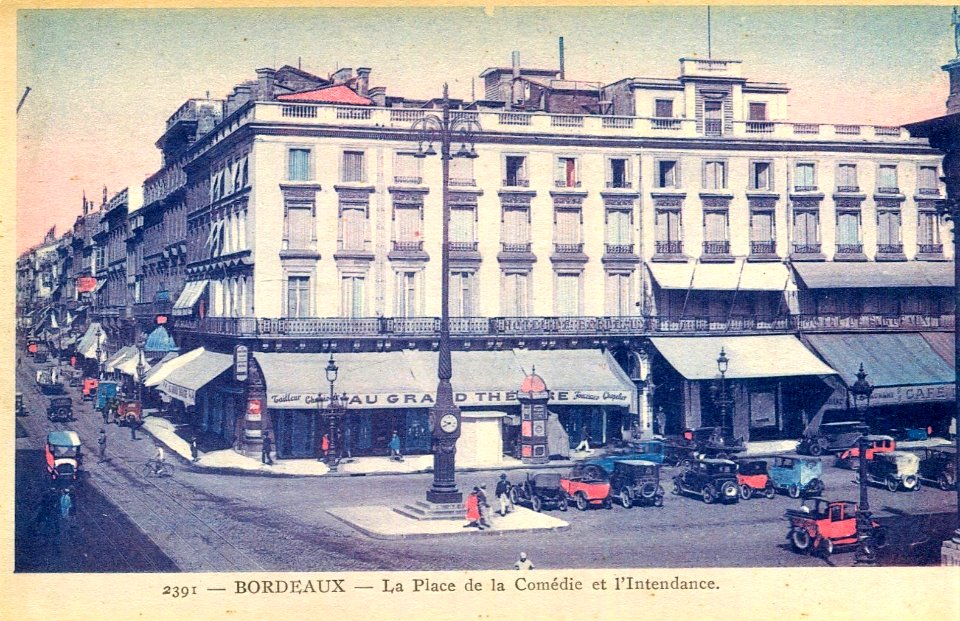 Bordeaux place de la comédie 31