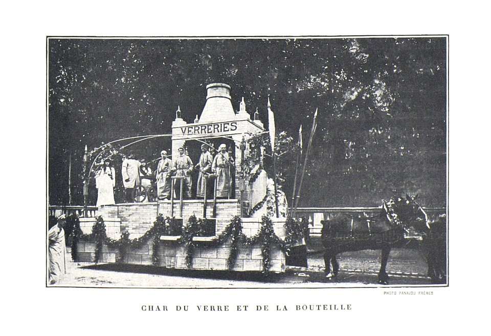 Bordeaux fête-des-vendanges Char de la Verre et de la bouteille b