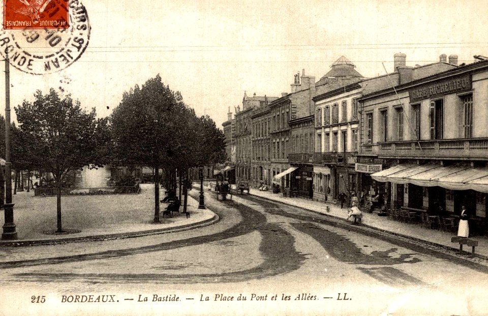 Bordeaux-Bastide - place du pont a (L.L.)