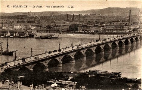 Bordeaux le pont-de-pierre 3