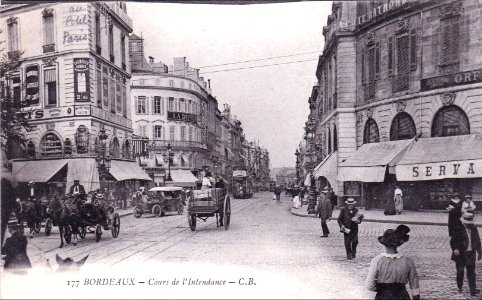 Bordeaux place de la comedie 16