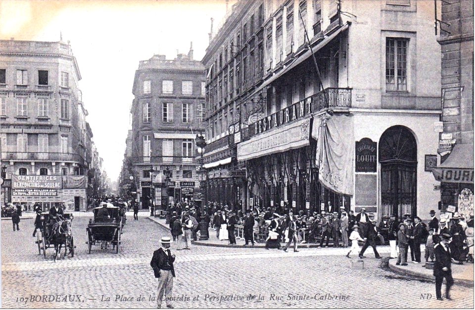 Bordeaux place de la comedie 24