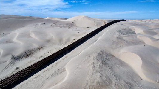 Border wall in the Imperial Sand Dunes, 20 miles west of Yuma, AZ - 48537427037