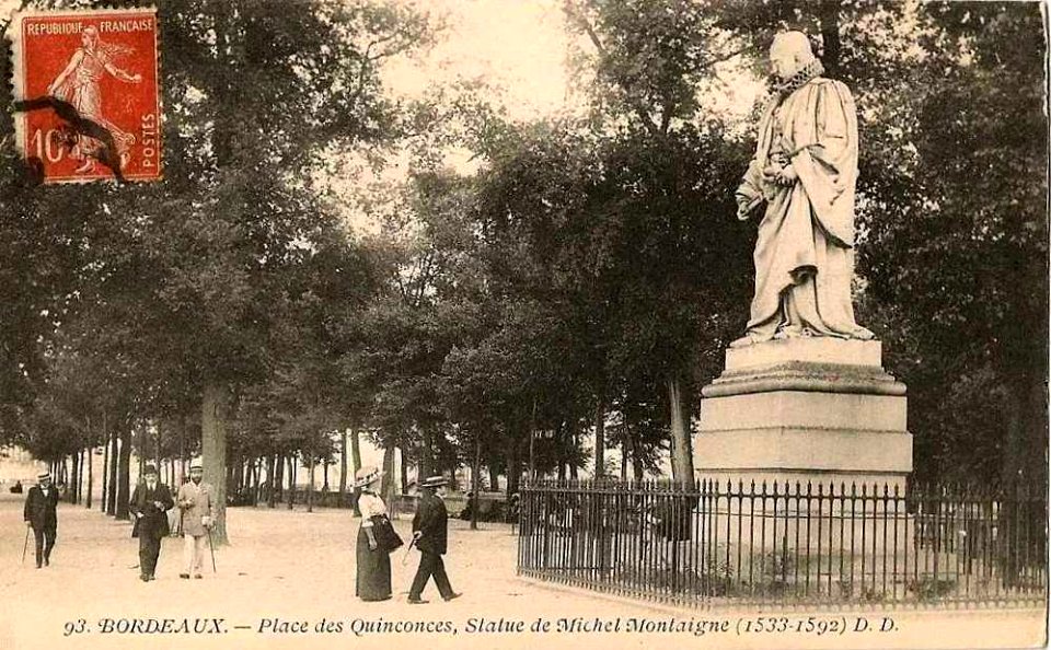Bordeaux place des-Quinconces statue de Michel Montaigne 1