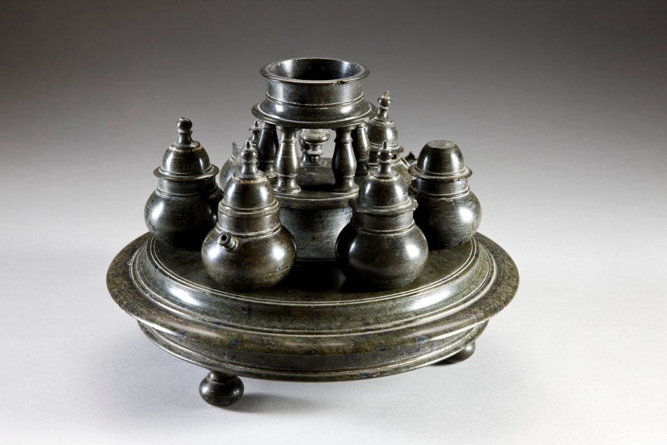 Bordssurtout. Serpentin - Skoklosters slott - 87282