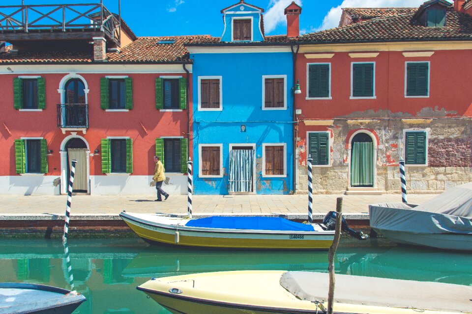 Apartment canal boat