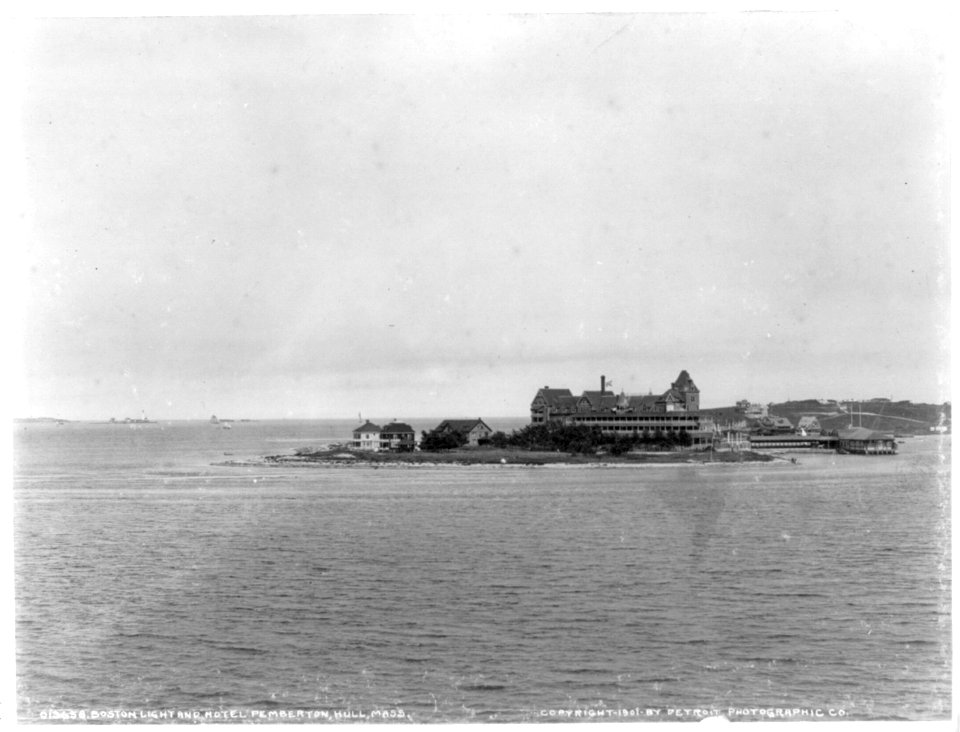 Boston Light and Hotel Pemberton, Hull, Mass. LCCN2002698522