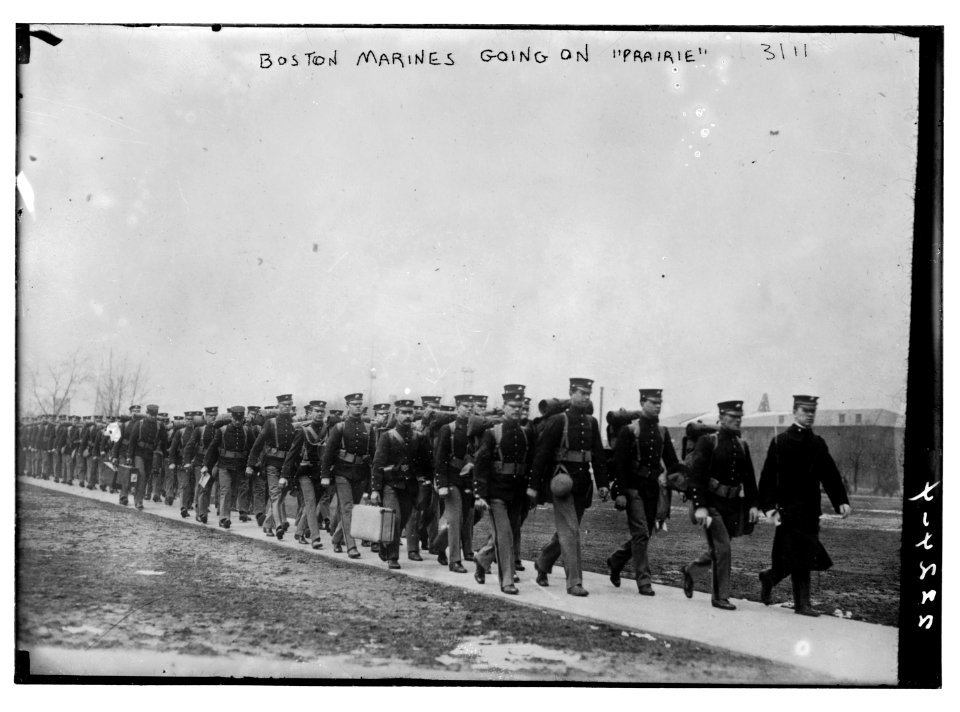 Boston Marines going on PRAIRIE LCCN2014689389