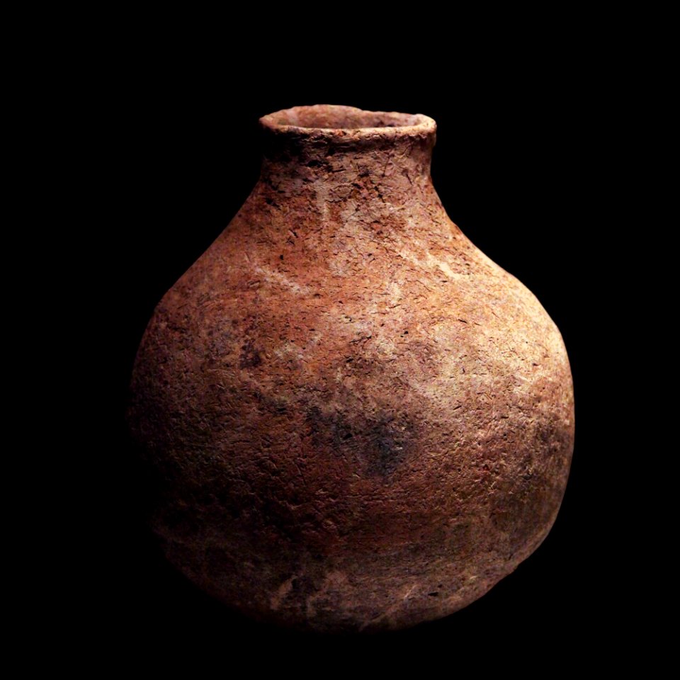 Bottle-MAHG A 1998-0189-IMG 1914-black