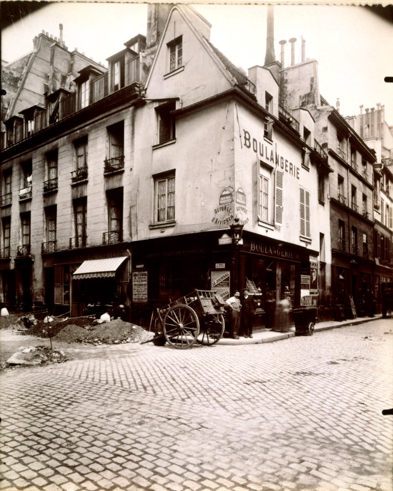 Boulangerie a l'angle de la rue des Ecouffes et de la rue du roi-de-Sicile, a Paris