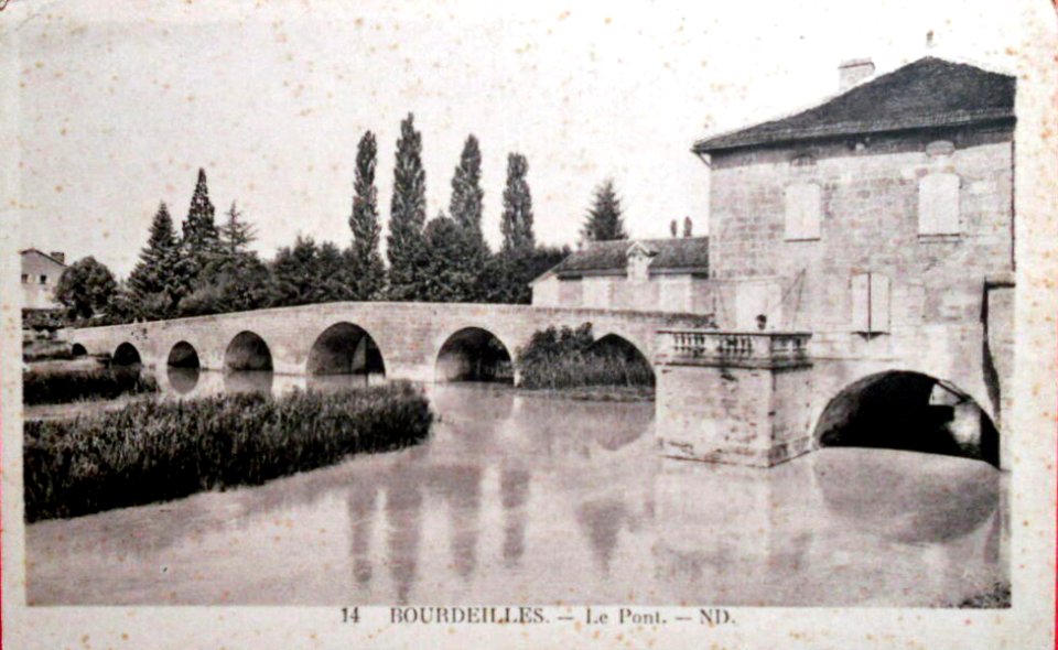 Bourdelles - Le pont