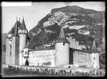 CH-NB - Aigle, Château, vue partielle - Collection Max van Berchem - EAD-7157 photo