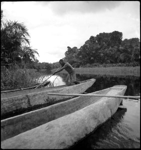 CH-NB - Belgisch-Kongo, Fluss Jturi (Aruwimi)- Alltagsszene - Annemarie Schwarzenbach - SLA-Schwarzenbach-A-5-25-106