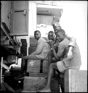 CH-NB - Belgisch-Kongo, Fluss Kongo- Soldaten - Annemarie Schwarzenbach - SLA-Schwarzenbach-A-5-25-244