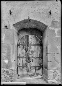 CH-NB - Avenches, Château, Porte, vue d'ensemble - Collection Max van Berchem - EAD-7173