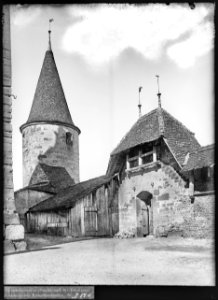CH-NB - Avenches, Château, Tour, vue partielle - Collection Max van Berchem - EAD-7171