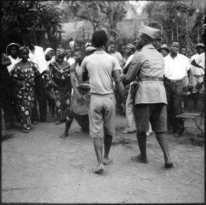 CH-NB - Belgisch-Kongo, Leopoldville (Kinshasa)- Strassenszene - Annemarie Schwarzenbach - SLA-Schwarzenbach-A-5-26-005