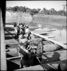 CH-NB - Belgisch-Kongo, Fluss Jturi (Aruwimi)- Alltagsszene - Annemarie Schwarzenbach - SLA-Schwarzenbach-A-5-25-114