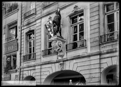 CH-NB - Bern, Zunfthaus zum goldenen Löwen, vue partielle extérieure - Collection Max van Berchem - EAD-6614