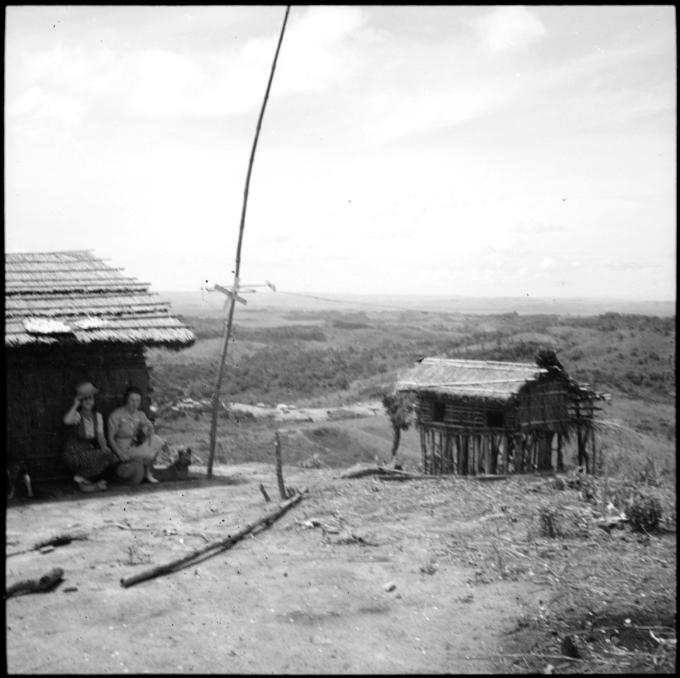CH-NB - Belgisch-Kongo, Thysville (Mbanza Ngungu)- Hütte - Annemarie Schwarzenbach - SLA-Schwarzenbach-A-5-26-072