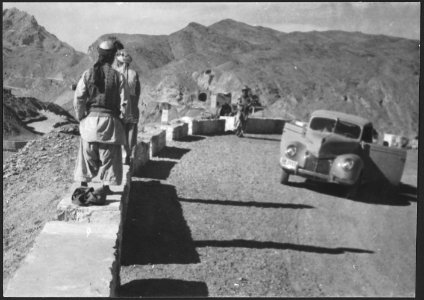 CH-NB - Britisch-Indien, Khyber Pass (Chaiber-Pass, Khaiberpass)- Menschen - Annemarie Schwarzenbach - SLA-Schwarzenbach-A-5-22-014