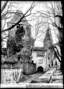 CH-NB - Blonay, Château, Entrée, vue partielle - Collection Max van Berchem - EAD-7226