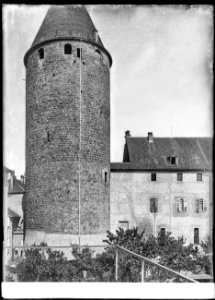 CH-NB - Bulle, Château, tour principale, vue partielle extérieure - Collection Max van Berchem - EAD-6905