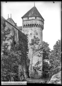 CH-NB - Chillon, Château, Tour, vue partielle - Collection Max van Berchem - EAD-9376