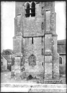 CH-NB - Cossonay, Église, Façade, vue partielle - Collection Max van Berchem - EAD-9409