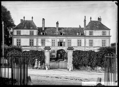 CH-NB - Coppet, Château de Coppet, vue d'ensemble - Collection Max van Berchem - EAD-8735
